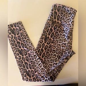 Nwot ONZIE leopard animal print leggings Small Medium